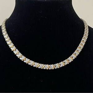 D+Magnet therapeutic two tone necklace.